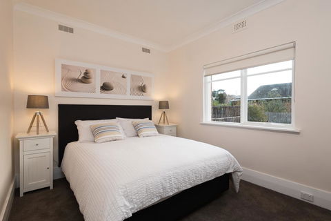 Sunrise At Penguin - Holiday Sunshine Coast 2