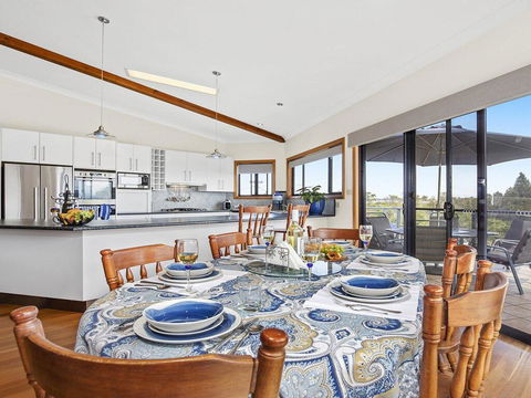 SunRay On Orama - Spacious With Great Views - Sunshine Coast Tourism 3