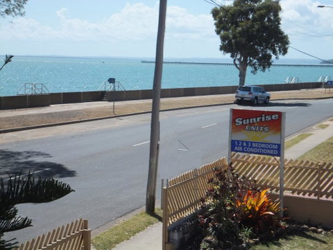 Sunrise Units - Sunshine Coast Tourism 0