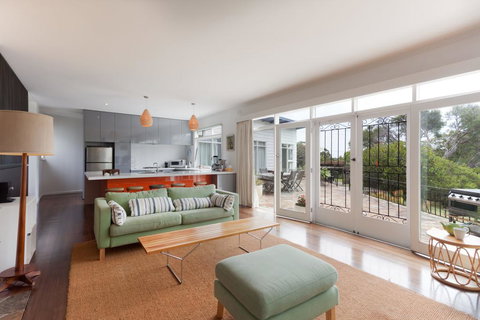 Sunseeker House - Holiday Sunshine Coast 0