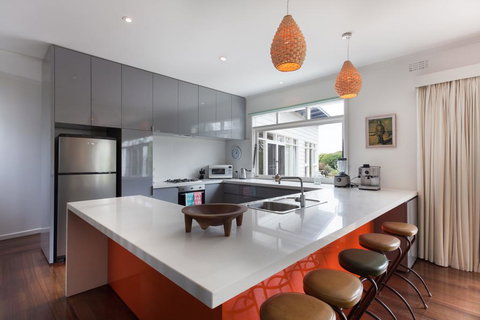 Sunseeker House - Holiday Sunshine Coast 1