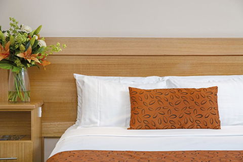 Sunseeker Motor Inn - Sunshine Coast Tourism 0