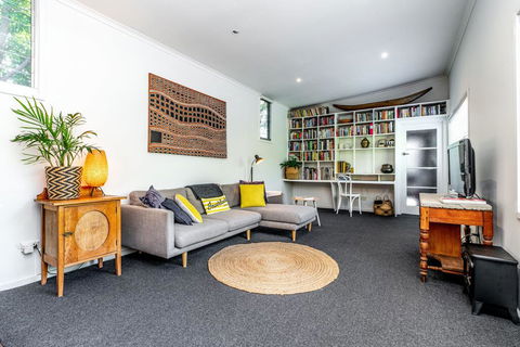 SUNSET BEACH SHACK On SURF - Sunshine Coast Tourism 0