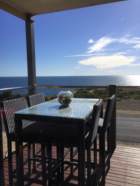 Sunset Cove Beach House - Sunshine Coast Tourism 1