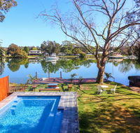Sunset Lodge - Holiday Sunshine Coast