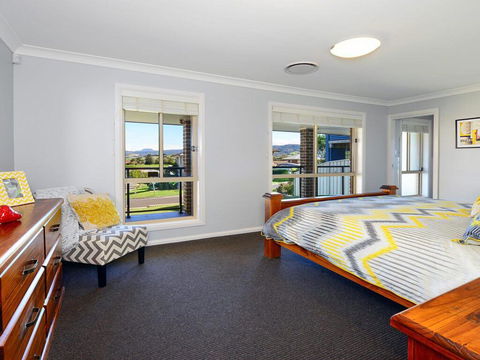 Sunset Over Neptune - Pet Friendly, 5 Min To Beach - Sunshine Coast Tourism 3