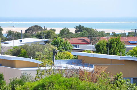 SUNSET WATERS - INLET SIDE - Sunshine Coast Tourism 1