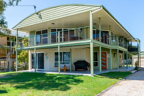 Sunsets From Your Front Patio - Sylvan Beach Esp, Bellara - Sunshine Coast Tourism 0