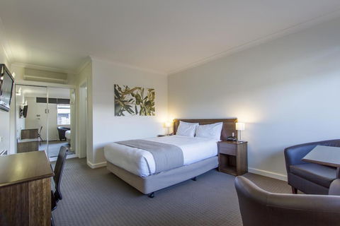 Sunshine Motor Inn - Sunshine Coast Tourism 3