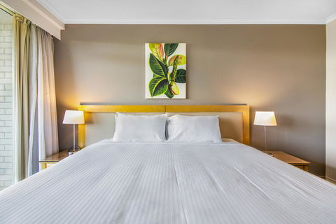 Super Convenient Apartment With Garden Views - Sunshine Coast Tourism 1