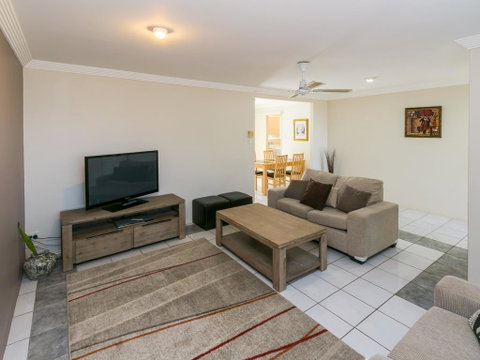 Superb Location - Hervey Bay - Sunshine Coast Tourism 0
