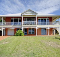 Surf Break - Fingal Bay - Sunshine Coast Tourism