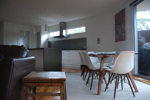 SURF Side SECRET INVERLOCH - Sunshine Coast Tourism 2