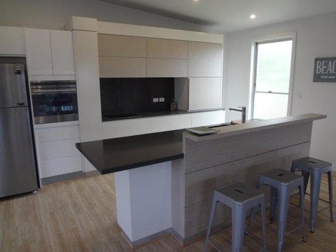 Surfmist - Sunshine Coast Tourism 1