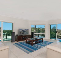 Surfside  Shellys - East Ballina - Holiday Sunshine Coast