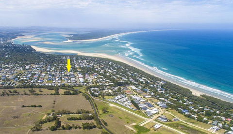SURFSIDE GETAWAY IN PICTURESQUE INVERLOCH - Sunshine Coast Tourism 1