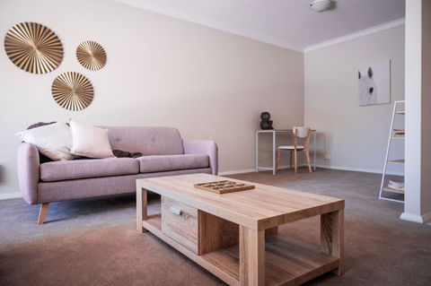 SWAN RIVER STAY, PERTH, WIFI, NETFLIX, APPLECROSS, FREO - Sunshine Coast Tourism 1