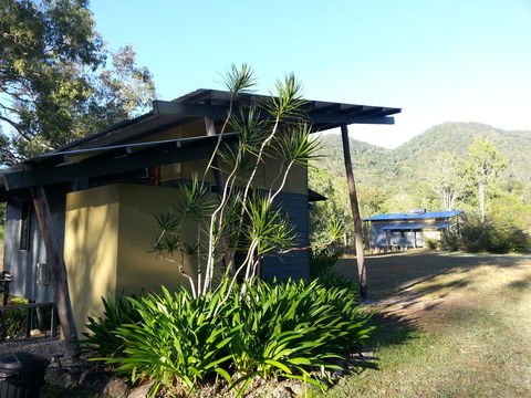 Sweetwater Lodge - Sunshine Coast Tourism 0