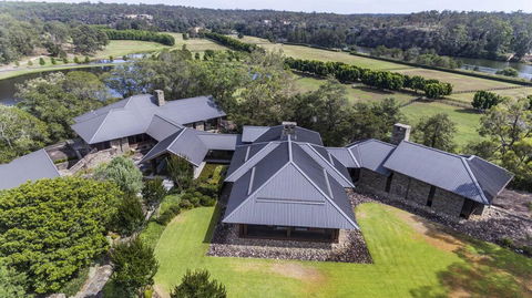 Sweven - Sunshine Coast Tourism 1