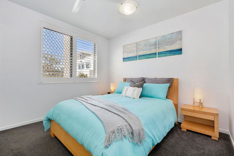 SWIM UP DRIFT APARTMENT 12 South - Sunshine Coast Tourism 3