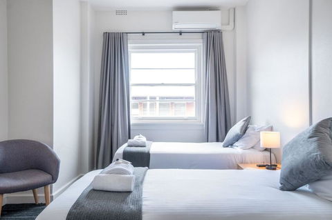 Sydney Junction Hotel - Sunshine Coast Tourism 1