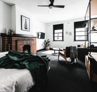 Sydney Park Hotel - Holiday Sunshine Coast