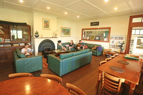 Sydney, Pittwater YHA - Sunshine Coast Tourism 3