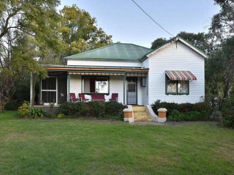 Tabitha Hill Cottage - Sunshine Coast Tourism 1