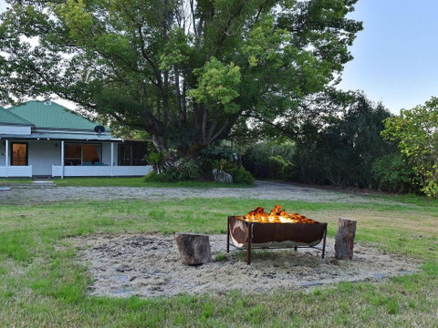 Tabitha Hill Cottage - Sunshine Coast Tourism 0