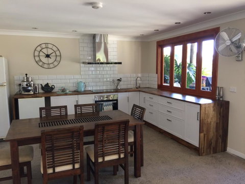TAKURA HEIGHTS Modern Country Apartment With Pool Access - Sunshine Coast Tourism 0