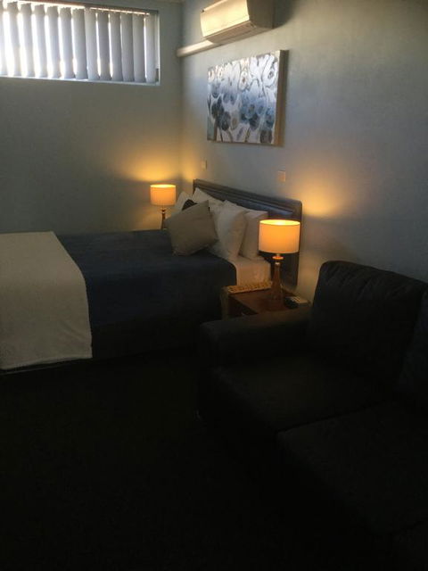 Tall Timbers Motel - Holiday Sunshine Coast 0