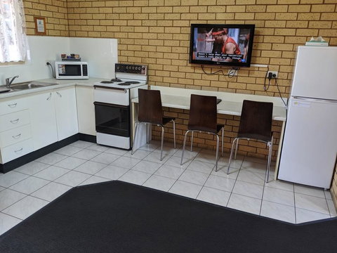 Tallarook Motor Inn - Holiday Sunshine Coast 2