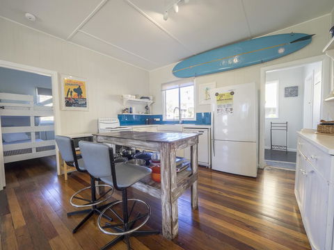 Tallowood Beachfront Cottage - Sunshine Coast Tourism 3