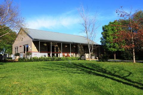 Tamar Valley Farm Stay - Holiday Sunshine Coast 0
