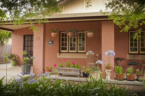 Taree Apartment - Sunshine Coast Tourism 1