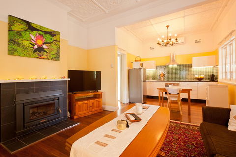 Taree Apartment - Sunshine Coast Tourism 0