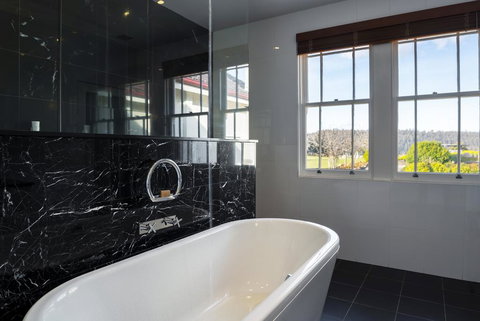 Tarraleah Lodge - Holiday Sunshine Coast 1