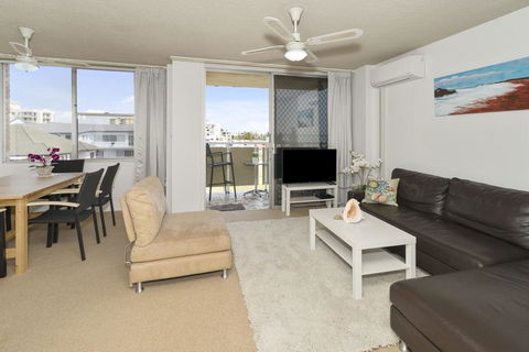 Tasman Towers - Unit 13 - Sunshine Coast Tourism 3