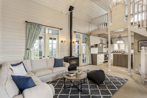 Tasmania Frankford Road - Holiday Sunshine Coast 0