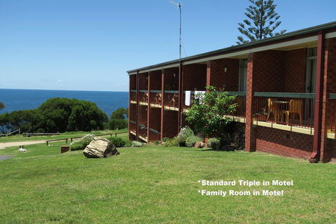 Tathra Hotel & Motel - Sunshine Coast Tourism 2