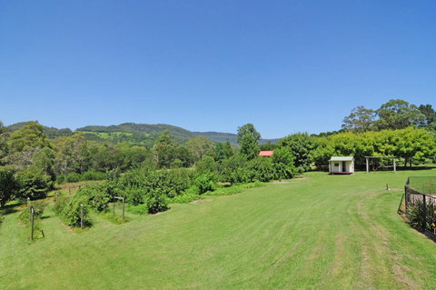 Tatiara - Spacious Family Friendly Home! - Holiday Sunshine Coast 2