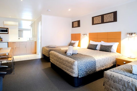 Tea House Motor Inn - Sunshine Coast Tourism 2