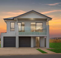 Tee Two on Troon - 21/30 Troon Drive - Holiday Sunshine Coast
