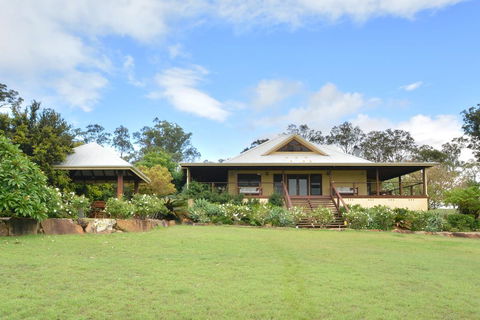Tellace Wines Homestead - Holiday Sunshine Coast 0