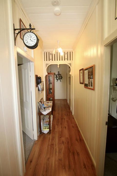 Tenterfield Historic C1895 Cottage - Sunshine Coast Tourism 3