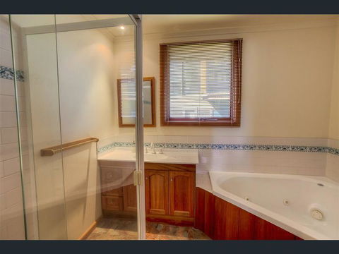 Tetleys - Sunshine Coast Tourism 1