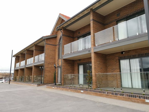 The Abbey Motel Goulburn - Sunshine Coast Tourism 2