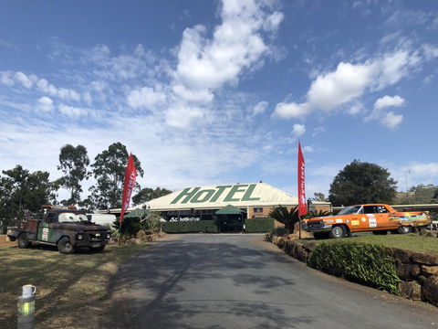 The Advancetown Hotel - Sunshine Coast Tourism 2