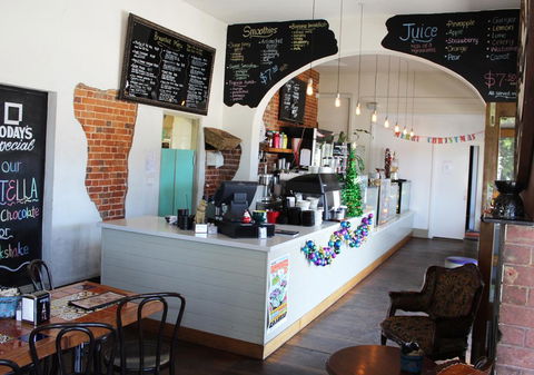 The Astor Hotel Motel - Sunshine Coast Tourism 3