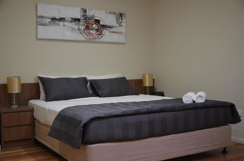 The Australian Hotel Motel - Sunshine Coast Tourism 2